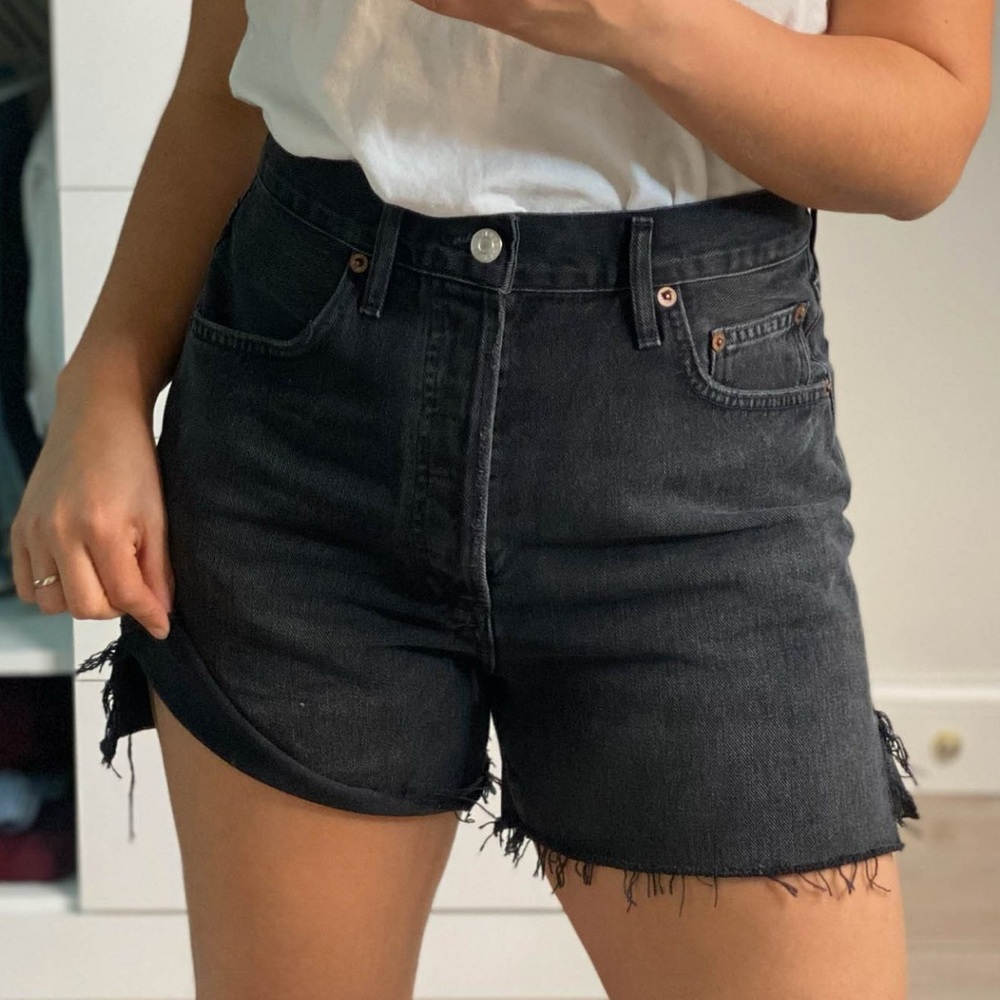 Agolde Dee Short Size 26